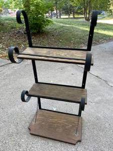 lot 348 image: Wall Mount 3 Shelf Storage Piece