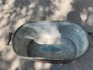 lot 373 image: Copper Broiler With Cover