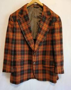 lot 327 image: Two Vintage Blazers