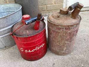 lot 399 image: Vintage Tins