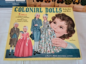 lot 100 image: Vintage Paper Dolls