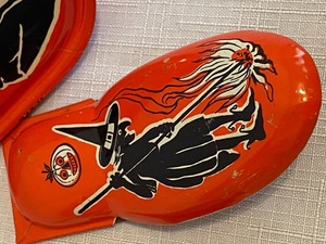 lot 428 image: Vintage Halloween Noise Makers