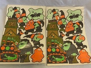 lot 423 image: The Pumpkin Factory Velvety Flock Halloween Decorations in Package by Peck