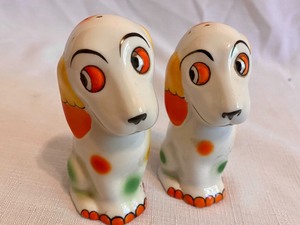 lot 408 image: Too Cute for Words Adorable Dog Figurine Salt and Pepper Shakers