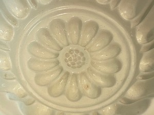 lot 209 image: Vintage Pudding Mold by Minton