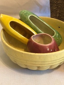 lot 264 image: Vintage Finds