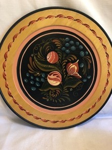 lot 265 image: Fun Decorative Items