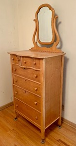 lot 213 image: Birds Eye Maple Dresser with Mirror