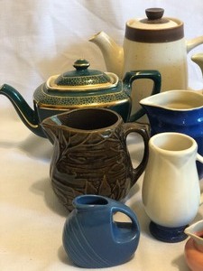 lot 181 image: Large Variety of Vintage Pitchers