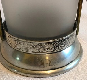lot 183 image: Vintage Pickle Castor