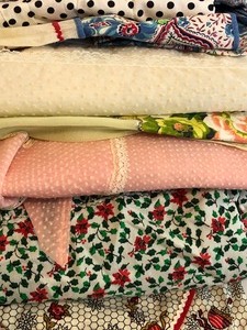lot 185 image: Large Variety of Vintage Aprons Part Two