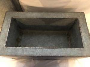 lot 9 image: Vintage Metal Water Dispenser