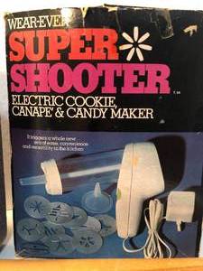 lot 27 image: Super Shooter Candy Maker and Cookie Presses