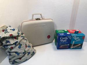 lot 29 image: Vintage Hoover Hair Dryer & Curlers