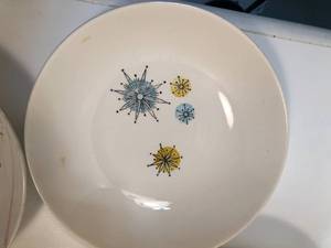 lot 30 image: Set of 4 Stetson Bowls
