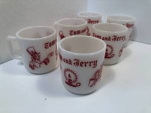 lot 31 image: Tom & Jerry Set of 6 Mid-Century Hazel Atlas Milk Glass Mugs