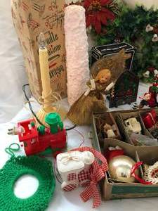 lot 106 image: Vintage Christmas Wreaths, Ornaments, Tinsel & Candles