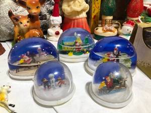 lot 114 image: Christmas Decorations Vintage and Traditional