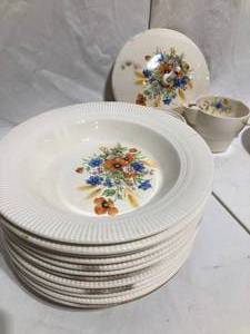 lot 116 image: Salem China Co. Dishes