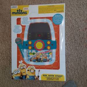 Illumination Minions Karaoke Machin...
