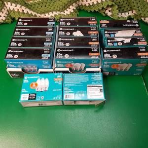 (14 Boxes) Ecosmart 40 Watt LED Sof...