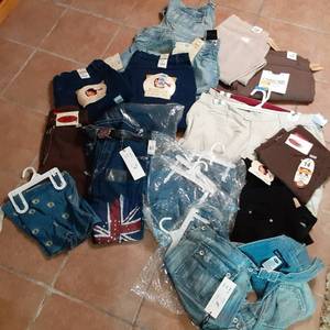 Large Lot of Girls & Ladies Clothin...