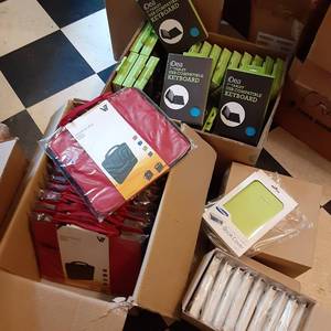 (2) Boxes of 10 Green Samsung Galax...
