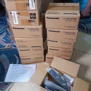 (12) Panasonic TY-W32TM2 Wall Hangi...