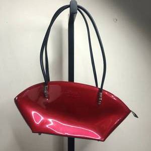 lot 81 image: Red Beijo Purse
