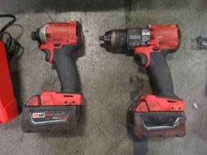 Milwaukee M18 FUEL 18-Volt Lithium-Ion Brushless Cordless Hammer Drill & Impact Driver Combo Kit (2-Tool) w(2) 5Ah Batteries 2997-22