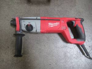Milwaukee 1 12 in. SDS D-Handle Rotary Hammer 5262-21