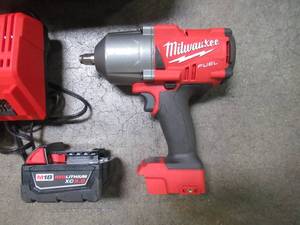 Milwaukee M18 FUEL 18-Volt Lithium-Ion Brushless Cordless 12 in. Impact Wrench wOne 5.0 Ah Battery and Bag 2767-21B