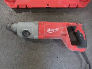 Milwaukee 1 12 in. SDS D-Handle Rotary Hammer 5262-21
