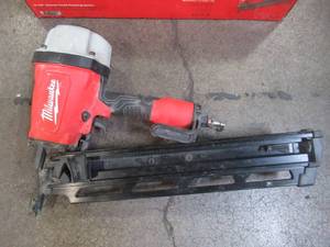 Milwaukee 3-12 in. Full Round Head Framing Nailer 7200-20