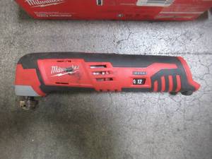 Milwaukee M12 12-Volt Lithium-Ion 14 in. Cordless Ratchet (Tool-Only) 2456-20