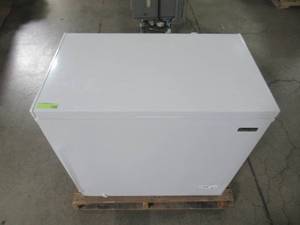 Magic Chef 7.0 cu. ft. Chest Freezer in White -4 HMCF7W4