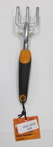 lot 839 image: Fiskars 384240-1001 Garden Cultivator With Cast Aluminum Head
