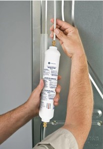 lot 869 image: 2-Pack GE Universal Long Life Refrigerator Water Filter GXRTLL