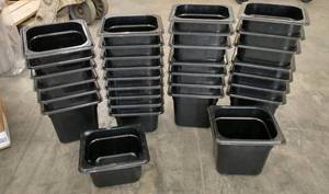 lot 110 image: 2 Sizes of used Cambro containers for your salad bar (15) 5 x 5-34 x 3-34 and (16) 5 x 5-34 x 5-34