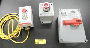 lot 146 image: Hubbell Disconnect switch and a couple stopstart switches