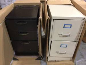 Lot of 2 cabinets 1 Damaged Customer Returns See Pictures