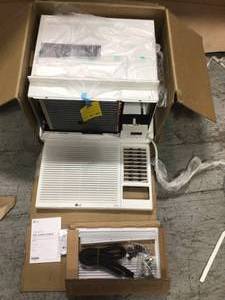 LG Electronics 12,000 BTU 230208-Volt Window Air Conditioner with Cool, Heat and Wi-Fi Control in White (good) see pictures