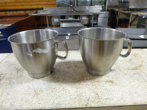 2 Stainless Mixing Bowls