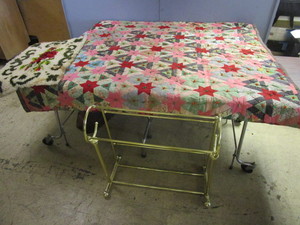 QUILT, BLANKETQUILT RACK