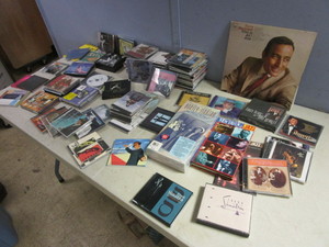 ASSRTD. CDS, JAZZ, FRANK SINATRA, TONY BENNETT, BING CROSBY, NAT KING COLE, KEN BURNS JAZZ SET, MORE