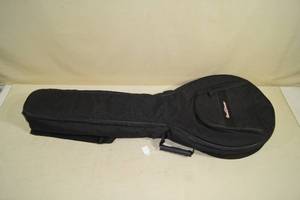 lot 11 image: Road Runner Gig Bag for Banjo