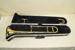 lot 4 image: Holton Collegiate Trombone in Hard Case