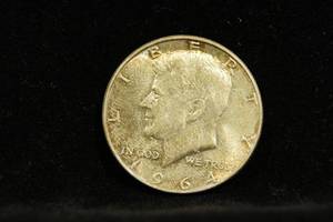 lot 18 image: 1964-P Kennedy Silver Half Dollar Coin