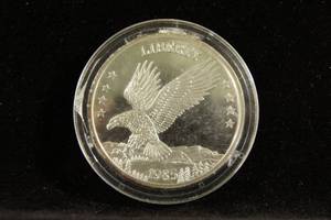 lot 28 image: 1 Oz Silver Round - American Double Eagle