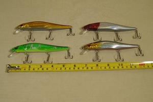 lot 51 image: 4 Large Fishing Lures - 5.5 Long